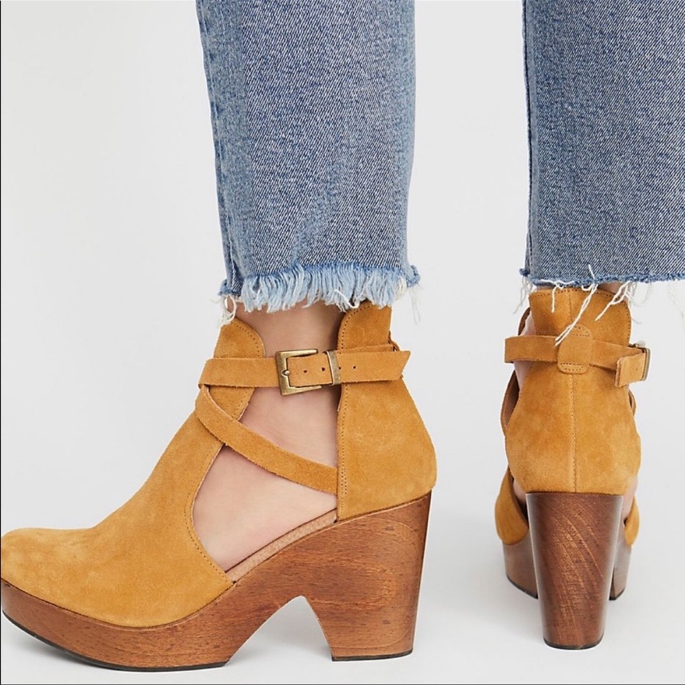Free People Womens Yellow Taupe Suede Cedar Clog Shoes Size US 7/ 37 - Picture 5 of 15